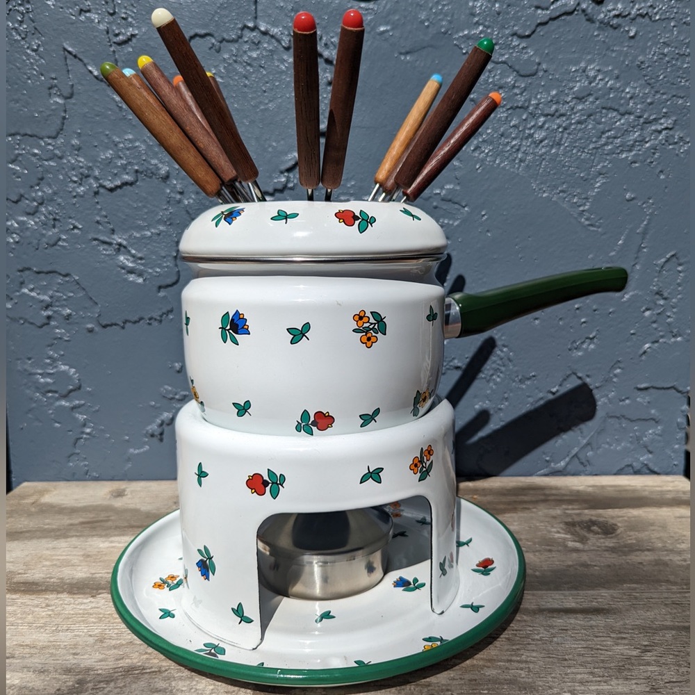 VINTAGE RIESSWERKE ENMAEL FONDUE POT & UTENSILS WHITE W/ SPRING FLOWERS